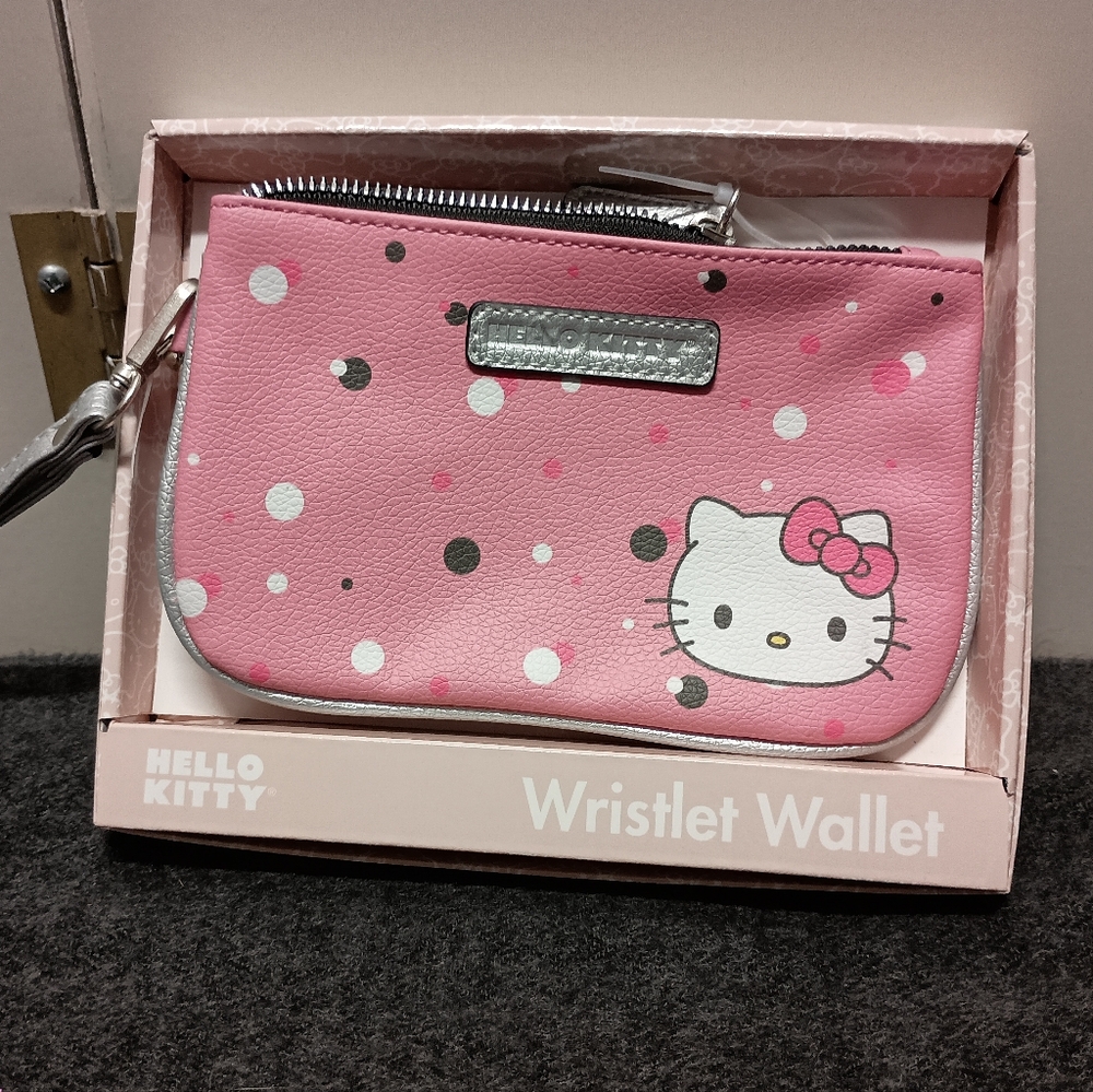 NWT Hello Kitty Pink Wristlet
